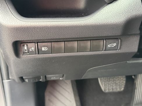Used 2025 Toyota RAV4 XLE w/ Convenience Package AWD/4WD image 16