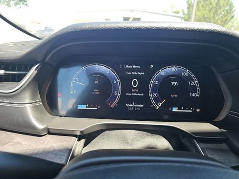 Used 2022 Jeep Grand Cherokee L Limited w/ Luxury Tech Group II AWD/4WD image 16
