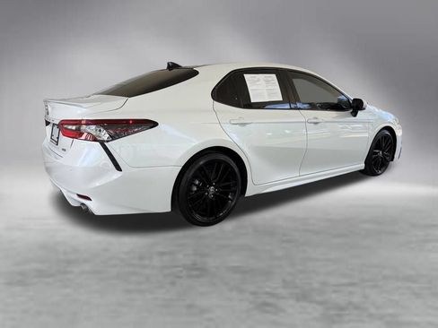 Used 2022 Toyota Camry XSE w/ Navigation Package FWD image 3