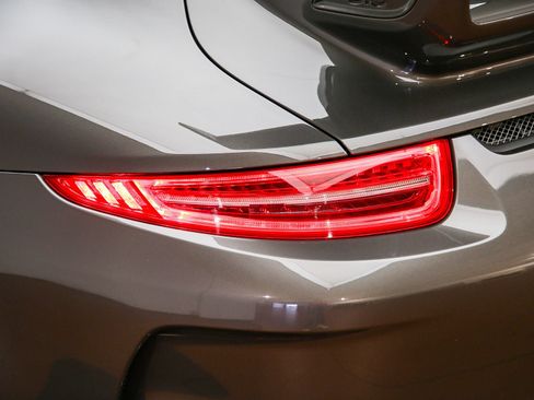 Certified 2015 Porsche 911 GT3 RWD image 15