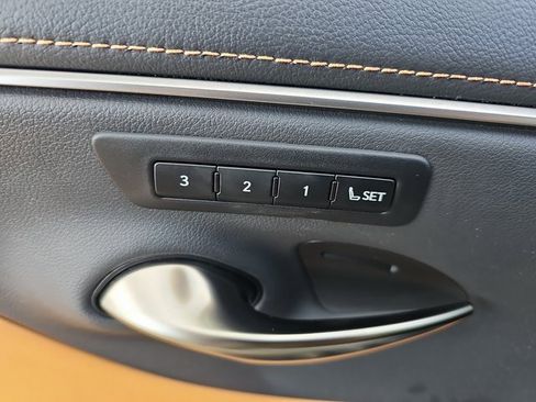 Certified 2023 Lexus ES 300h w/ Luxury Package image 28