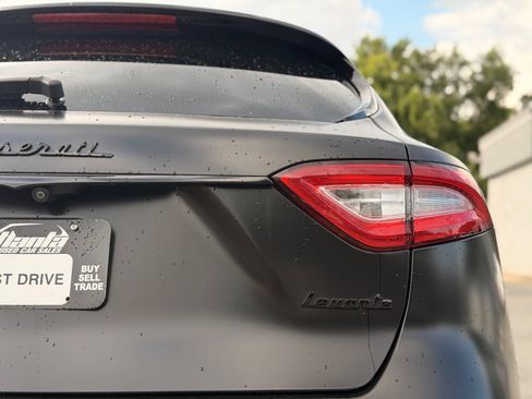 Used 2017 Maserati Levante S AWD/4WD image 10