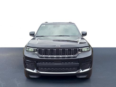 New 2026 Jeep Grand Cherokee L 2WD image 2