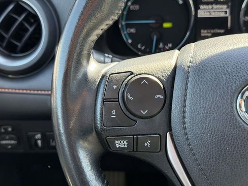 Used 2017 Toyota RAV4 SE image 9