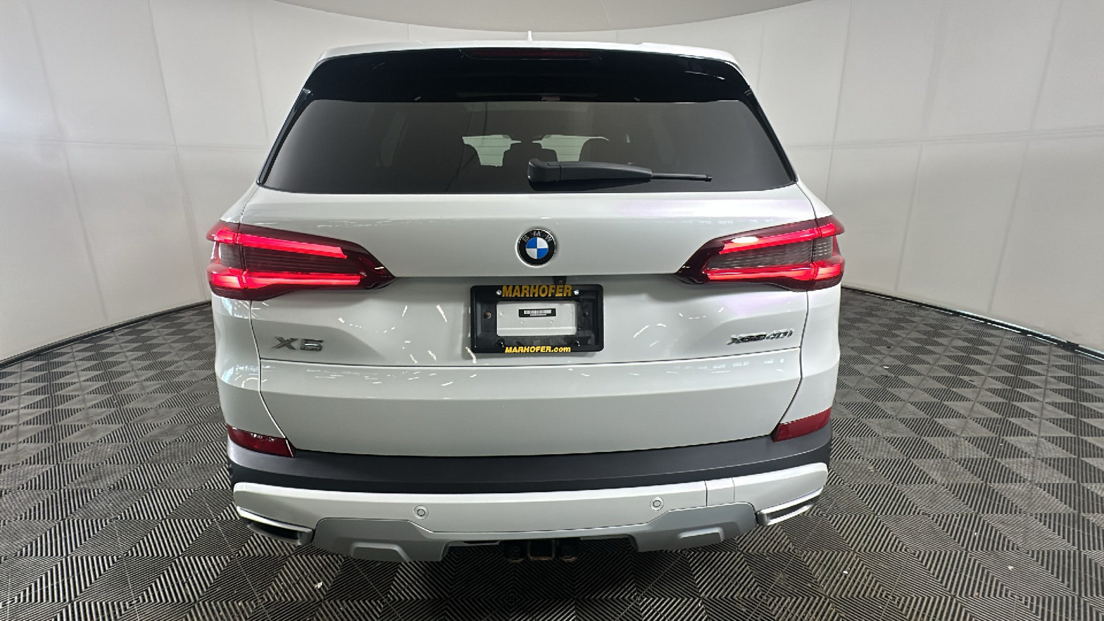 Used 2023 BMW X5 xDrive40i AWD/4WD image 4