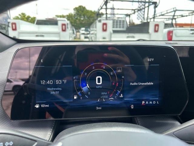 New 2027 Chevrolet Equinox LT w/ Safety and Technology Package FWD image 19