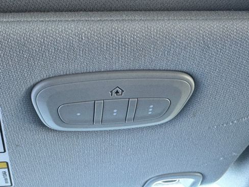 Used 2019 Jeep Cherokee Limited image 31