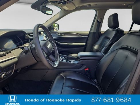 Used 2024 Jeep Grand Cherokee Limited 4xe AWD/4WD image 9