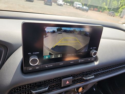 Used 2024 Honda HR-V LX image 18