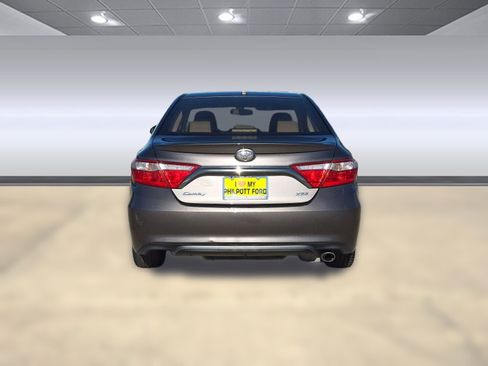 Used 2016 Toyota Camry XSE image 10