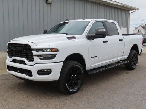 New 2026 RAM 2500 Big Horn AWD/4WD image 7
