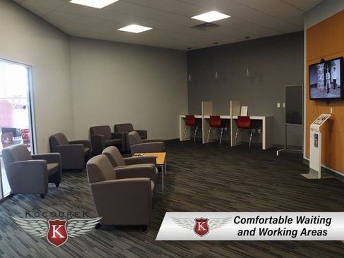 Used 2017 Chrysler Pacifica Touring Plus w/ Tire & Wheel Group image 36