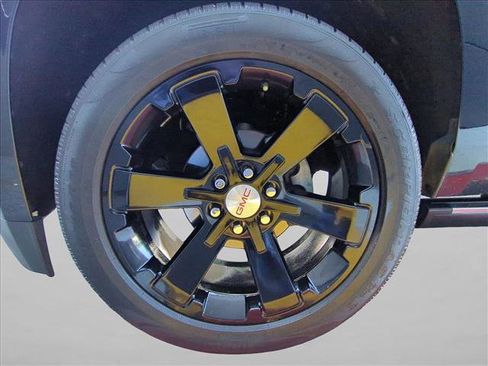 Used 2016 GMC Yukon XL Denali w/ Open Road Package AWD/4WD image 28