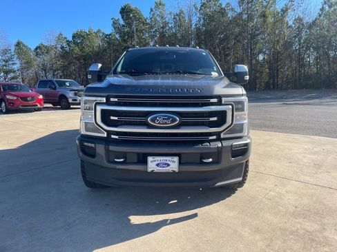 Used 2022 Ford F250 Platinum image 2