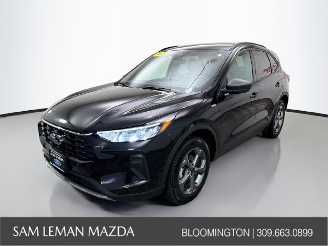 Used 2025 Ford Escape ST-Line AWD/4WD image 3