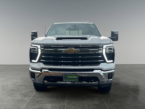 Used 2024 Chevrolet Silverado 2500 LTZ w/ LTZ Plus Package image 2