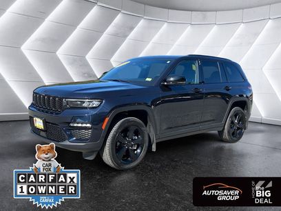 Used 2024 Jeep Grand Cherokee Limited w/ Black Appearance Package
