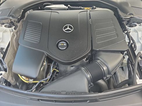 Used 2025 Mercedes-Benz C 300 4MATIC Sedan image 29