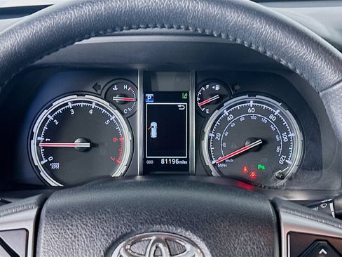Used 2021 Toyota 4Runner Limited AWD/4WD image 12