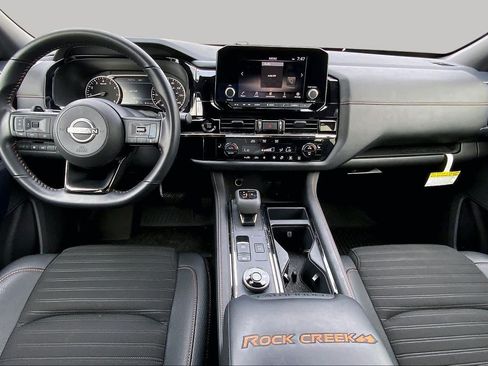 Used 2025 Nissan Pathfinder Rock Creek AWD/4WD image 15