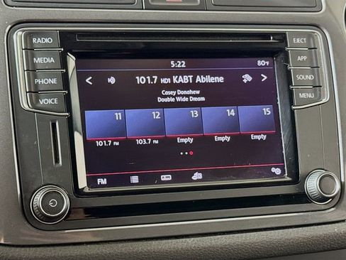Used 2018 Volkswagen Tiguan Limited w/ Premium Package image 12