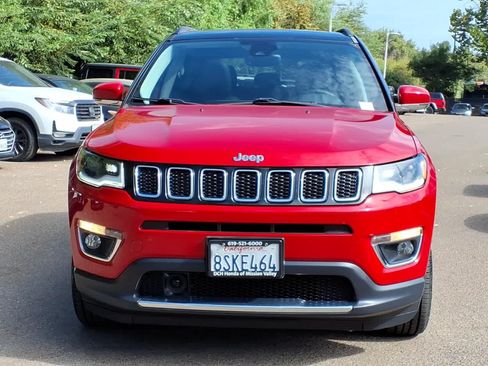 Used 2018 Jeep Compass Limited AWD/4WD image 2