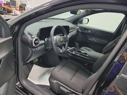 Used 2026 Chevrolet Equinox LT AWD/4WD image 28