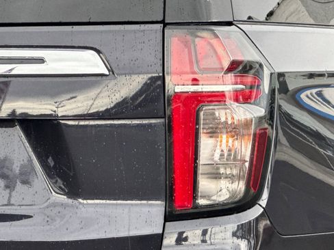 Used 2024 Chevrolet Suburban Premier image 46