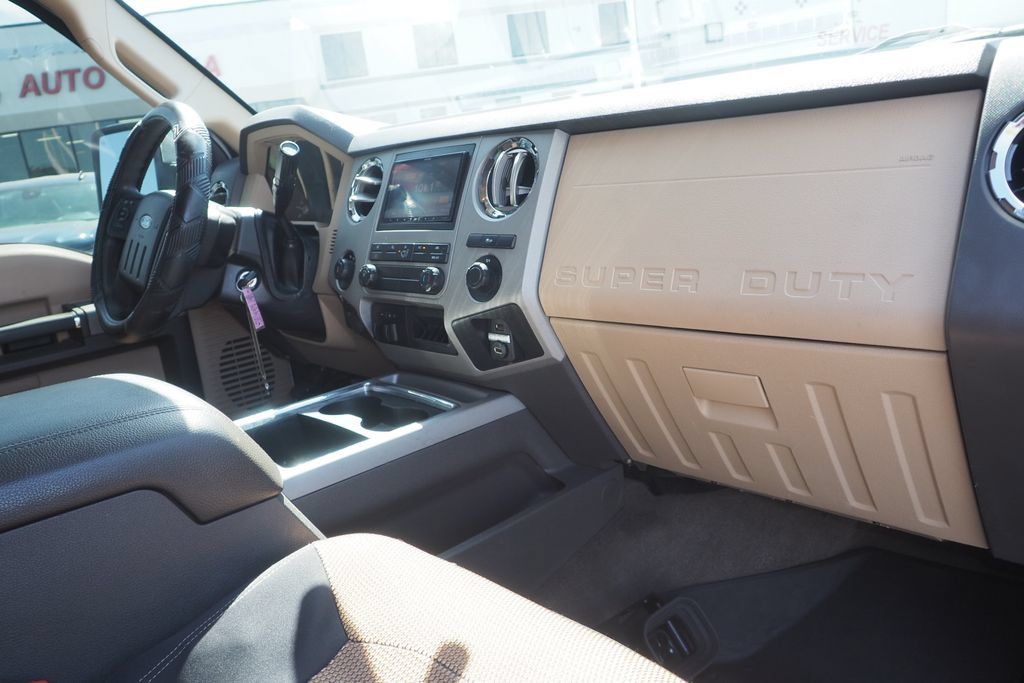 Used 2015 Ford F250 XLT w/ Camper Package AWD/4WD image 20