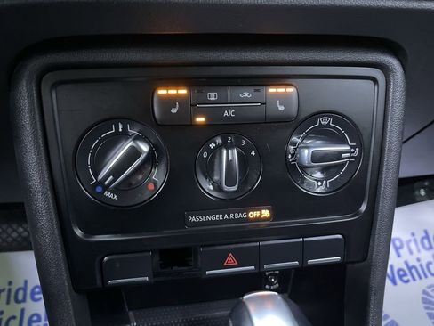 Used 2015 Volkswagen Beetle 1.8T image 22