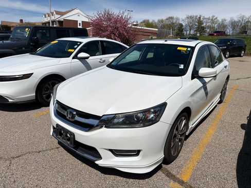 Used 2013 Honda Accord Sport image 9