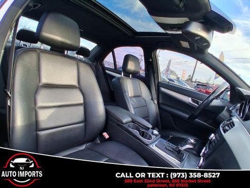 Used 2013 Mercedes-Benz C 300 Sport image 17