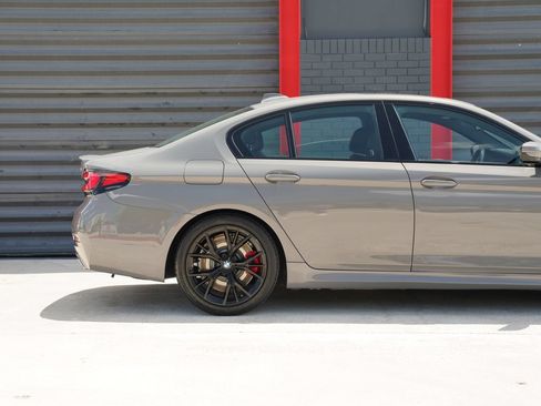 Used 2021 BMW 540i w/ M Sport Package RWD image 4