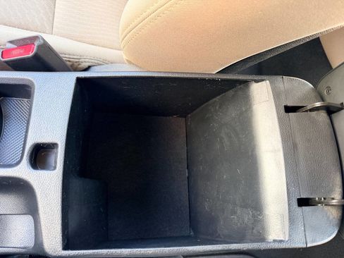 Used 2016 Hyundai Elantra SE w/ Option Group 02 image 40