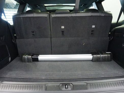 Used 2023 Jeep Wagoneer Series III w/ Premium Group I image 16