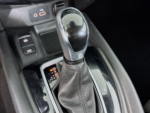 Used 2019 Nissan Rogue Sport SV w/ Technology Package image 19