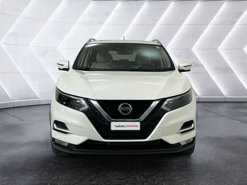 Used 2021 Nissan Rogue Sport SL w/ Premium Package FWD image 2