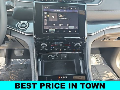 Used 2023 Jeep Grand Cherokee L Laredo AWD/4WD image 21