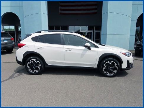 Used 2022 Subaru Crosstrek 2.5i Limited w/ Moonroof Package 2 AWD/4WD image 1