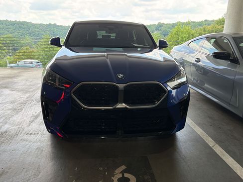 Certified 2024 BMW X2 xDrive28i w/ Premium Package AWD/4WD image 3
