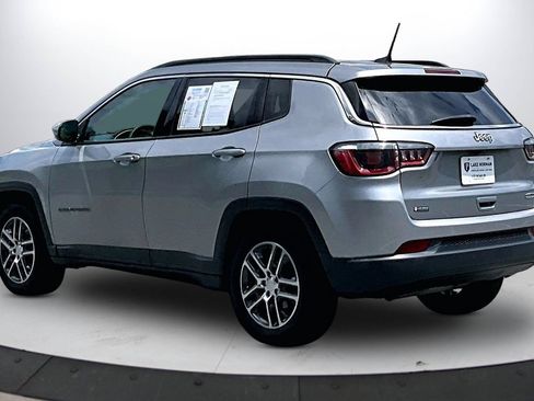 Used 2019 Jeep Compass Latitude FWD image 7