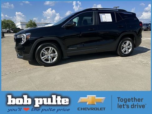 Used 2023 GMC Terrain SLE w/ Driver Convenience Package FWD image 1