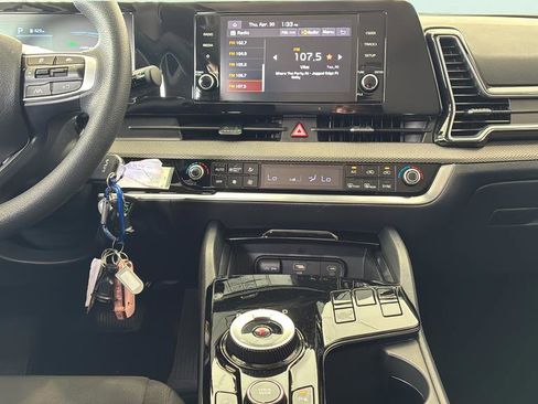Certified 2025 Kia Sportage LX FWD image 43