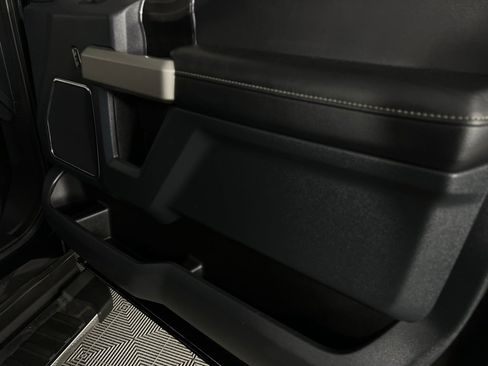 Used 2022 Ford F250 Lariat w/ Chrome Package image 34