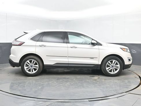 Used 2017 Ford Edge SEL w/ Equipment Group 201A AWD/4WD image 11