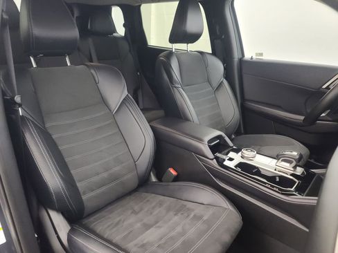 Used 2025 Mitsubishi Outlander SE image 16