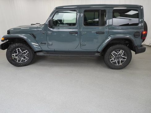 New 2026 Jeep Wrangler Unlimited Sahara AWD/4WD image 14