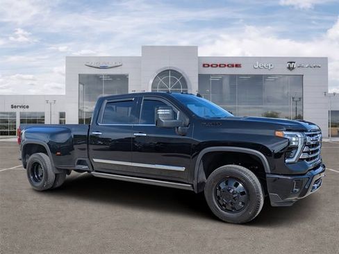Used 2025 Chevrolet Silverado 3500 High Country w/ High Country Premium Package AWD/4WD image 1