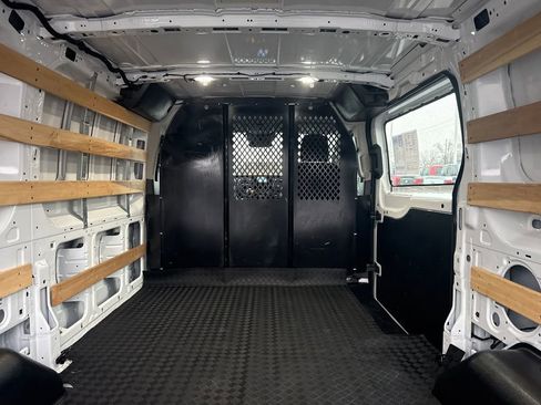 Used 2024 Ford Transit 250 Low Roof w/ Exterior Upgrade Package image 16