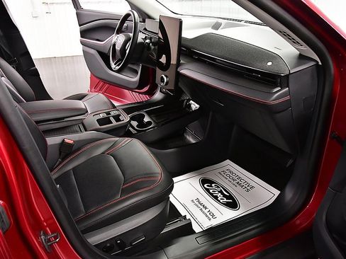 Used 2025 Ford Mustang Mach-E Premium w/ Sport Appearance Package image 28